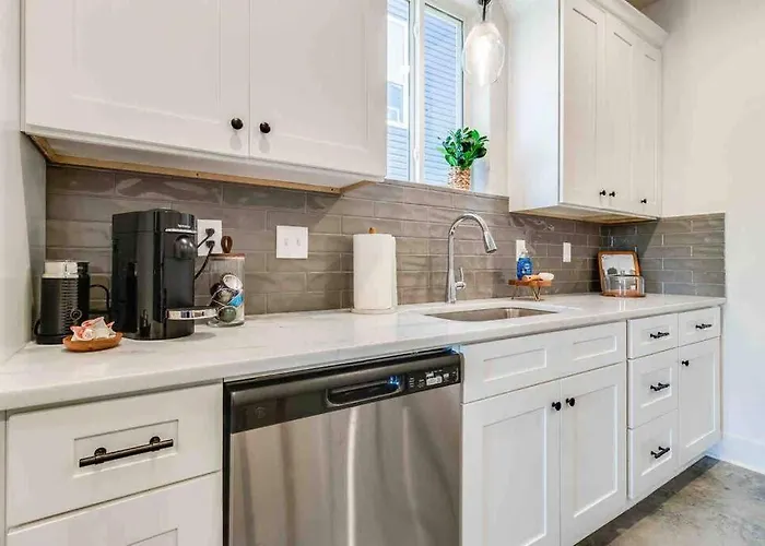 Magnolia House*king Bed*instant Booking*click Now Lafayette